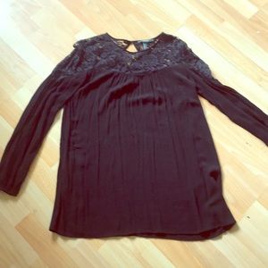 Long sleeve lacy top
